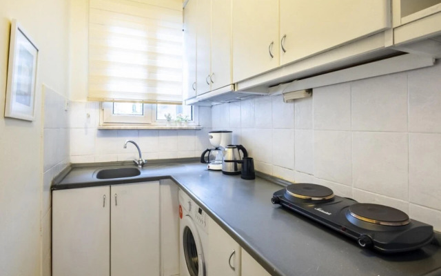 Lovely Flat 6 Min to Taksim Square in Cihangir