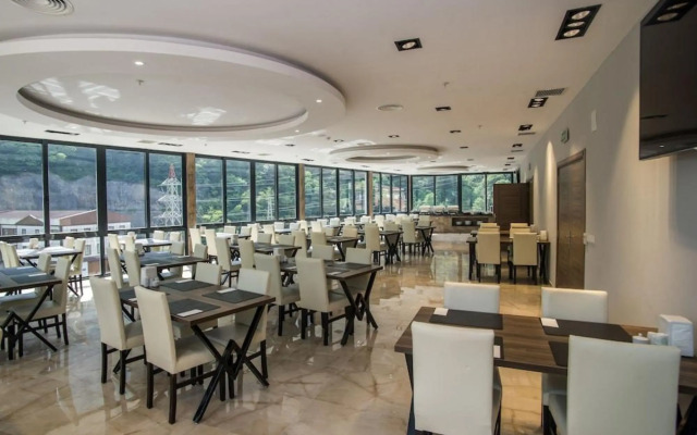 Caykara Park Hotel