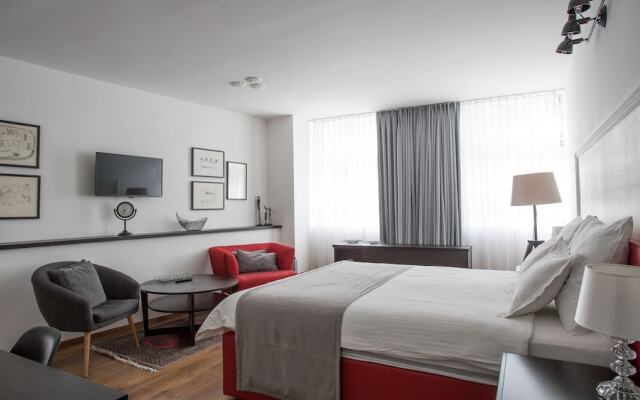 Regal Residence