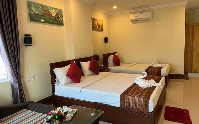 Queen Wood Hotel