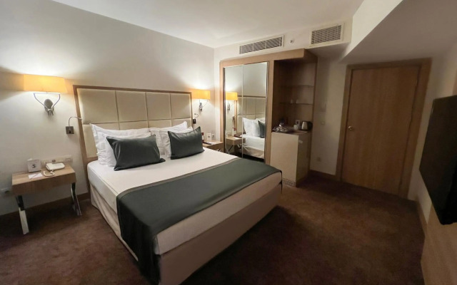 Kaya Izmir Thermal And Convention