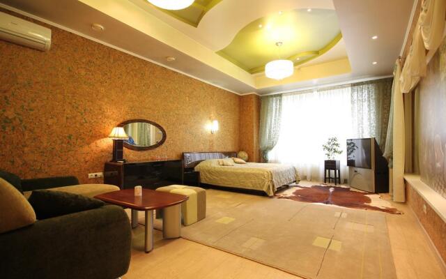 Nadezhda i K, gostinitsa