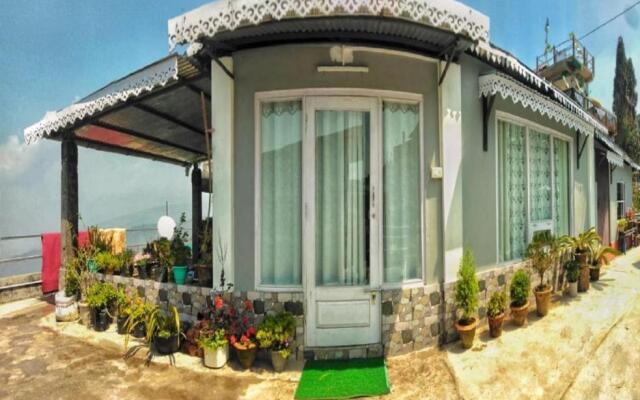 Thapa Homestay by StayApart