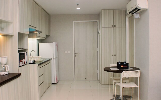 Spacious And Cozy Studio Room At Azalea Suites Apartment