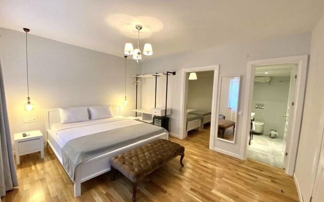 Mon Petit Hotel