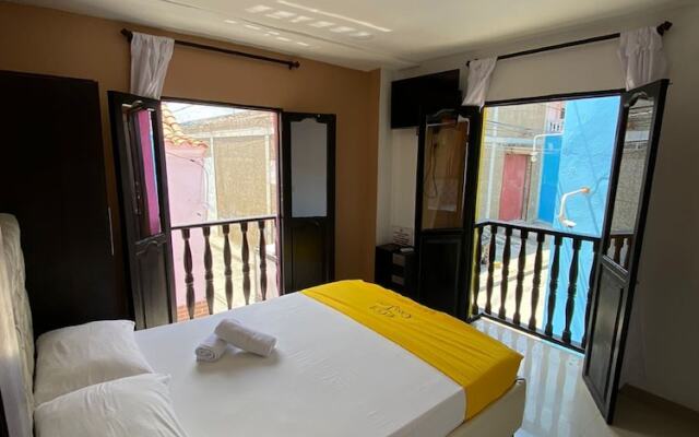 CL-7 Habitación con balcón  en Getsemaní