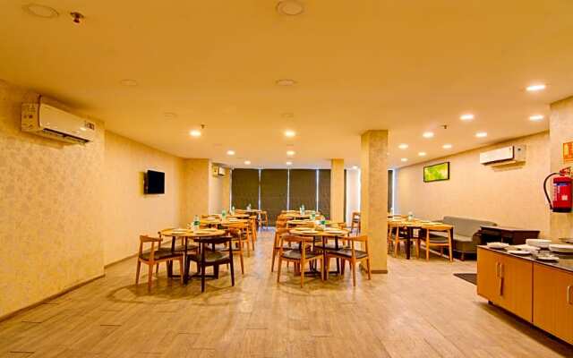 Treebo Trend Apple Tree Express