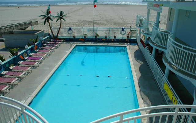 Coliseum Ocean Resort