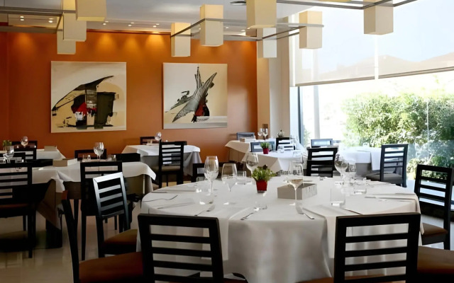 Отель B&B Hotel Tarragona Valls