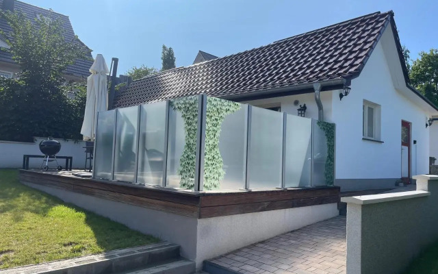 Sonnenbungalow mit Terrasse und Garten sehr ruhig Mitten in Binz