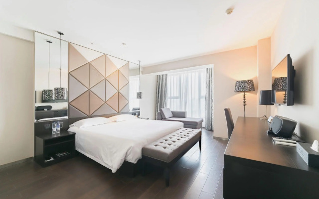 Orange Hotel Select