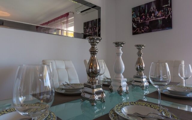 Cozy Holiday Home In Crikvenica With Private Swimming Pool