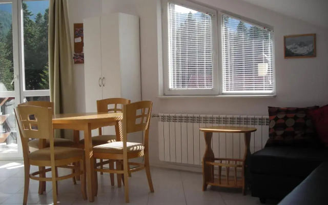 Persey Iglika Apartments