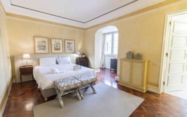 LovelyStay - Campo Pequeno Charming Apartment