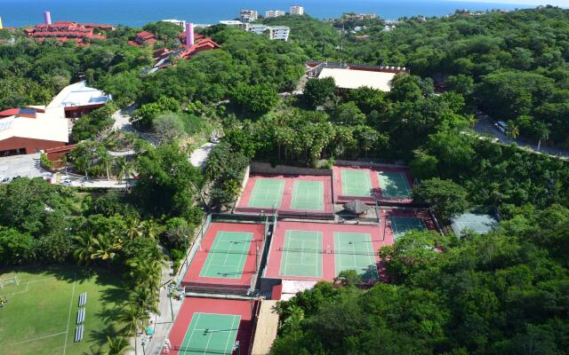 Las Brisas Huatulco – All Inclusive