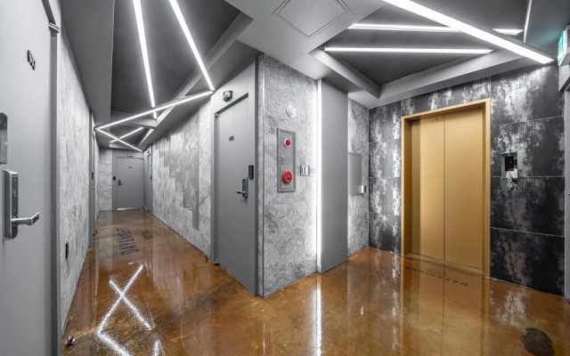 e-Hotel