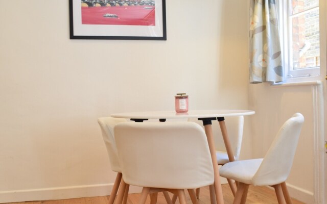 Stunning 2 Bedroom Flat In Balham With Private Garden