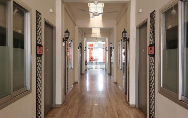 Super OYO Capital O 3905 Graha 100 Guest House Syariah