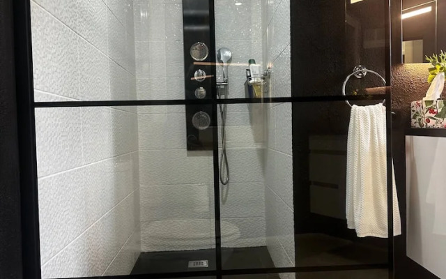 Miguel's Seaview Corner