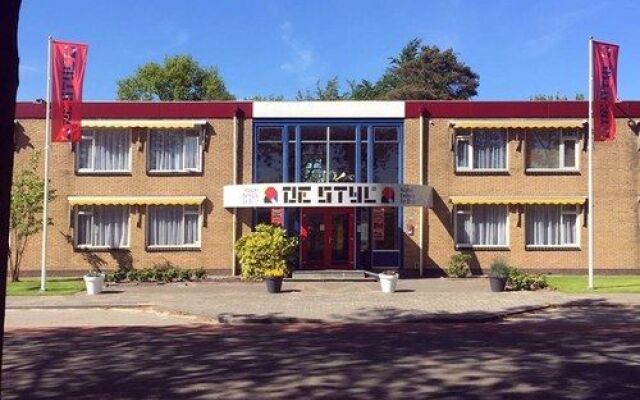 Hostel De Stijl