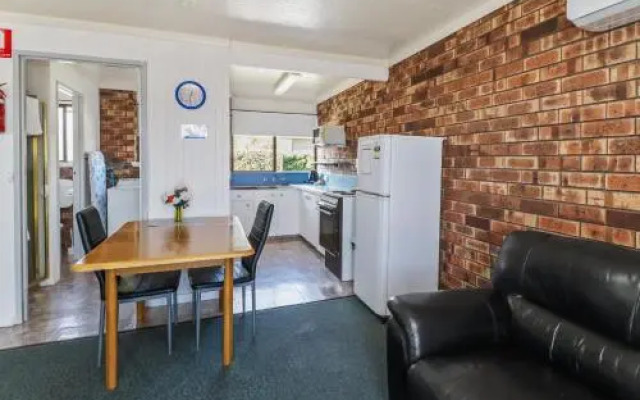 Kellraine Beach Cottages