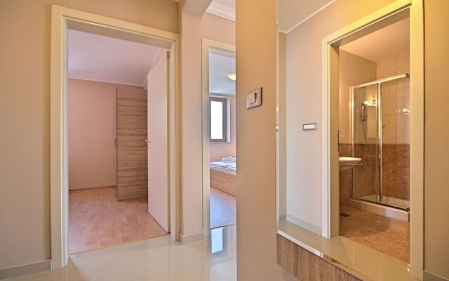 Rotonda Inn Novigrad