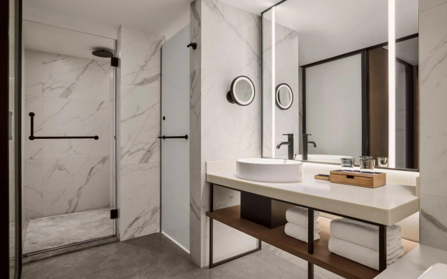 Sheraton Chengdu Lido Hotel