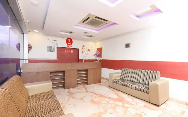 OYO Flagship 559 Velachery Railway Station