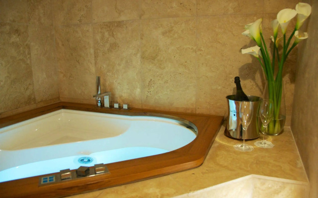 Piazza Farnese Luxury Suites