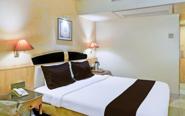 Premium Room Near Pataleshwar Temple, Pune