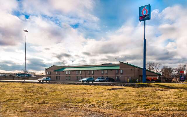 Motel 6 Lansing, IL - Chicago South