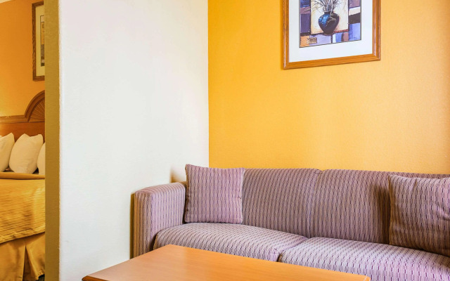 Quality Inn & Suites Franklin