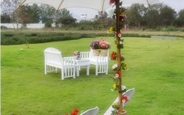 Runway Station Resort