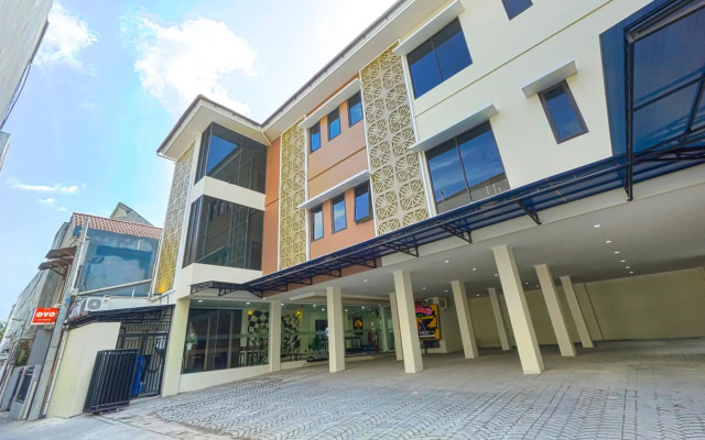 Super OYO Collection O 1626 Alena Residence