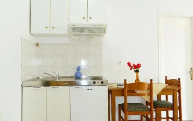 Ariston Apartments