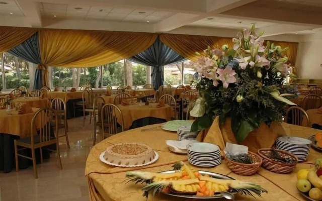 Domizia Palace Hotel