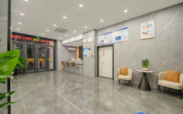 Super 8 Hotel (Liaocheng People's Square)
