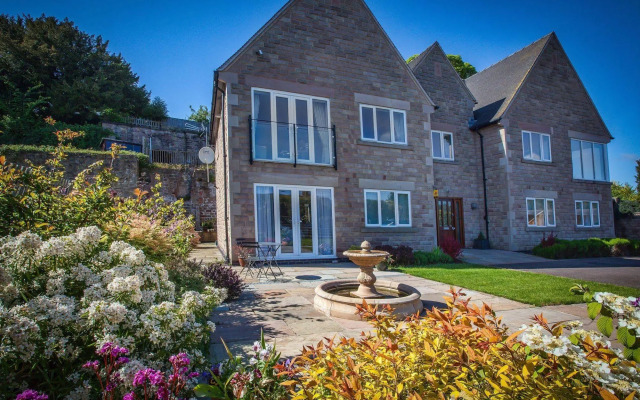 Bridge Hill House