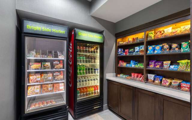 La Quinta Inn & Suites by Wyndham Knoxville Papermill