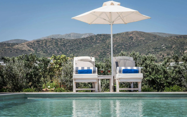 Cedar Bay Beachside Villas