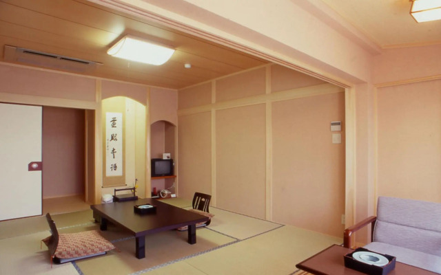 Hitomarukadan Ryokan