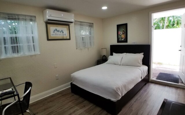 Las Olas Guesthouse at 15th Avenue