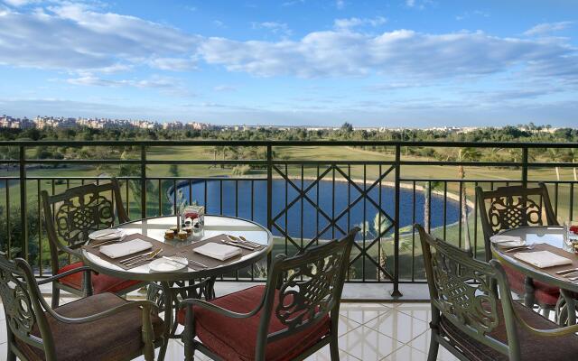 Hilton Pyramids Golf