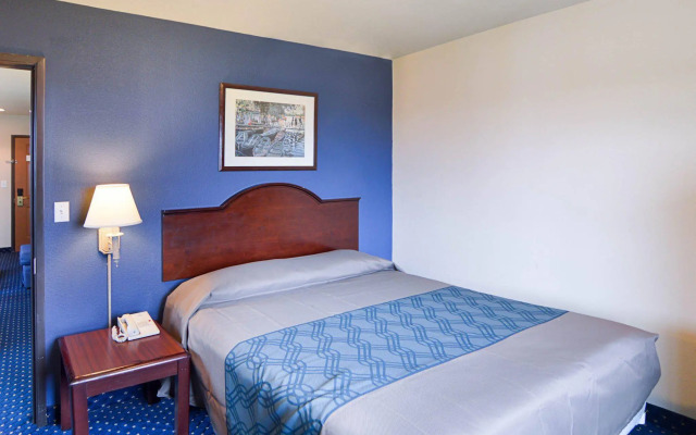 Rodeway Inn Carrollton I-35E