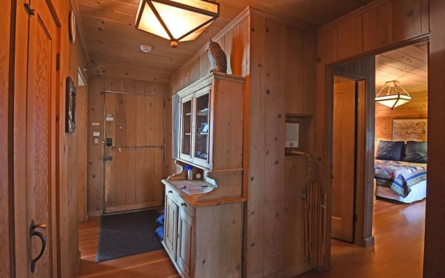 Rockpile Treehouse