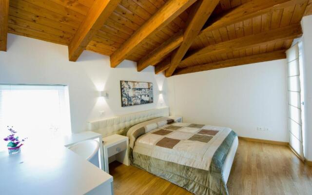 B&B Jolie