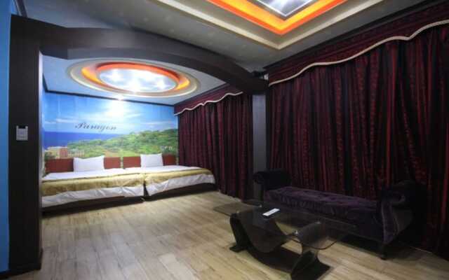 Paragon Motel