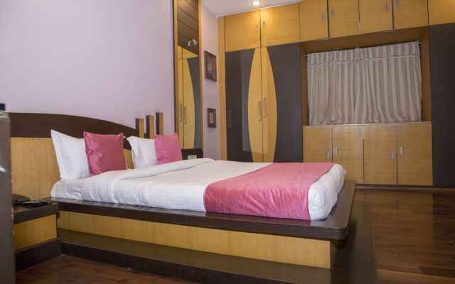 Hotel White House Inn By OYO Rooms