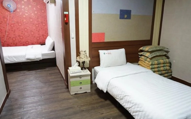 e-Hotel