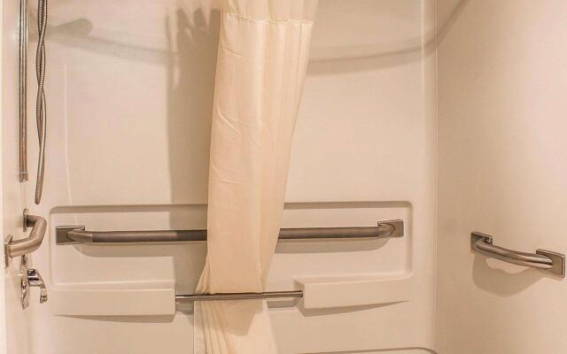 Quality Inn & Suites Sturgeon Bay